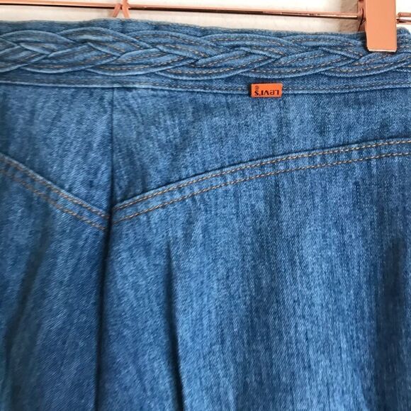 Vintage Levi’s hi waisted flare jeans - Picture 3 of 7